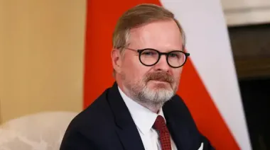 Президент Чехии принял отставку проукраинского правительства Фиалы