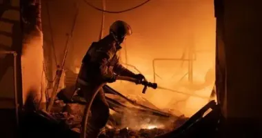 Чугуїв атакували понад десяток дронів: пошкоджені підприємство та навчальний заклад