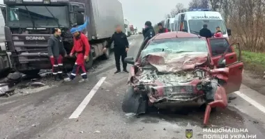 Зіткнення легковика та вантажівки на Кіровоградщині: загинули двоє юнаків