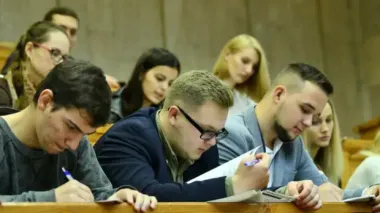 Новый шанс для пропустивших поступление: за подготовку к НМТ будут платить стипендию