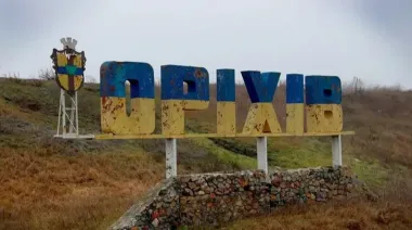 Russians hit Orikhiv, Zaporizhzhia Oblast, with bombs, killing man and wounding couple