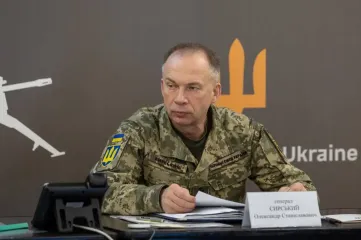 РосСМИ сообщают, что в РФ умирает отец главкома ВСУ Сырского