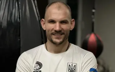 "Не разводите панику": мужчина из кортежа Анджелины Джоли объяснил инцидент с ТЦК