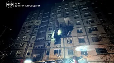 ГСЧС: В результате вражеской атаки на Днепр погиб человек, 10 пострадавших