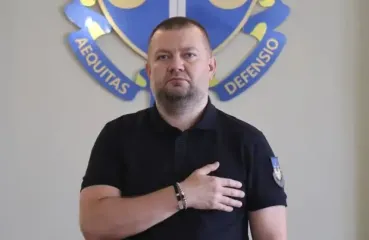 Скандали і вимагання, розкішне життя та скромні доходи Олександра Фільчакова