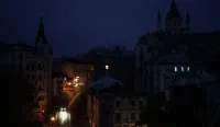 Блэкаут в Киеве: как выглядит столица после обстрелов РФ (видео)