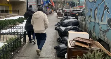 Нью-Йорк реформирует сбор мусора: власти готовят новую систему контейнеров