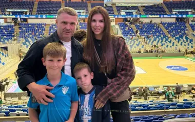 Нова "команда" Реброва: головний тренер збірної України вчергове став батьком