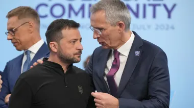 Столтенберг объяснил, почему Альянс не закрыл небо над Украиной