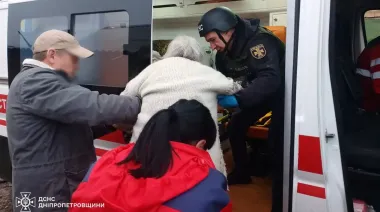 На Днепропетровщине россияне ранили женщину и разрушили школу