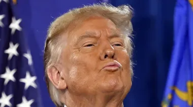 Трамп пообіцяв роздати американцям по 2 тисячі доларів