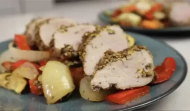 Сочная и мягкая свиная вырезка с овощами: рецепт вкусного блюда и на праздник, и на каждый день