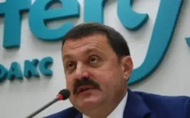 Aivar Omson was key figure in money laundering through Derkach’s office. Tsukerman brothers also involved – Zhelezniak