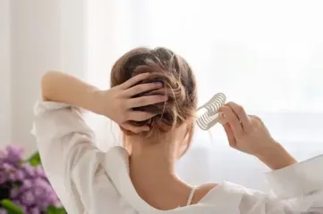 Из-за этой популярной прически могут выпадать волосы: трихолог объяснила