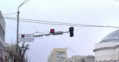 В Киеве будут тестировать новый светофор "Греческий крест"