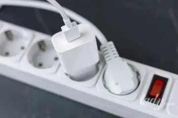 5 приборов, которые никогда нельзя включать в удлинитель: почему это опасно