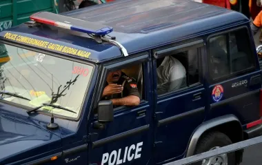 В Дели возле метро прогремел мощный взрыв: много жертв и пострадавших