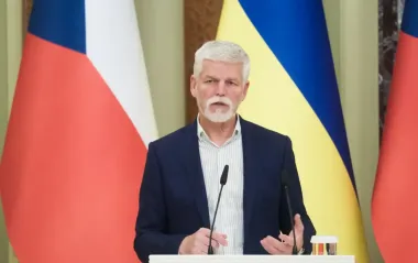 Президент Чехии отреагировал на снятие украинского флага в парламенте Окамурой