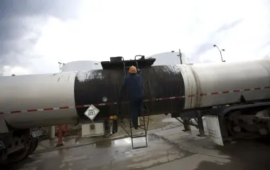 Ціни на нафту падають на тлі санкцій США проти російських гігантів