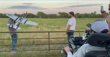 Мужчина смог управлять БПЛА силой мысли: как ему это удалось сделать (видео)