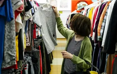 Секрет идеального поиска: блогер раскрыла лайфхак при покупке вещей в секонд-хенде (видео)