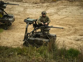"Пехоту почти всю стерли": фронт прорвется, если не заменить людей на роботов, — Берлинская