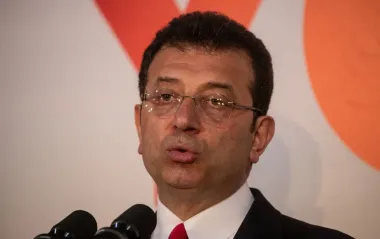 В тюрьму на тысячи лет. Оппозиционному мэру Стамбула грозит рекордное наказание