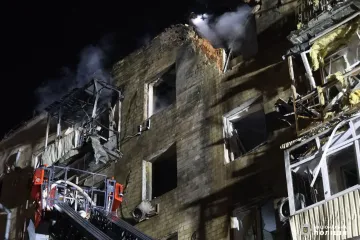 ВС РФ ударили по Одессе дронами: попали в жилой дом, — соцсети (видео)