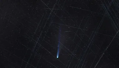 Спутники Илона Маска мешают наблюдать за космосом: доказывает комета (фото)