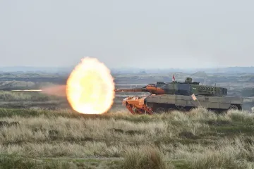 Снайперский выстрел "леопарда": украинские танкисты подбили Т-72 на расстоянии свыше 5 км