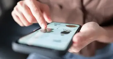 У Чернігові жінку ошукали на понад 73 тисячі гривень: у чому небезпека "легкого заробітку"