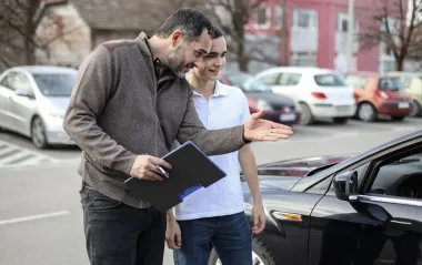 Випускникам автошкіл в Україні більше не дають свідоцтва: що змінилось для майбутніх водіїв