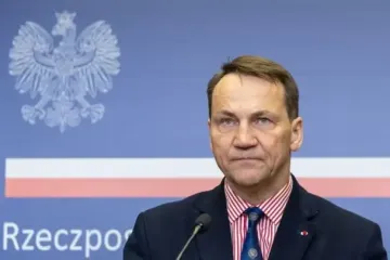 Сикорский встревожил заявлением о войне в Украине и предупредил об угрозе Польше