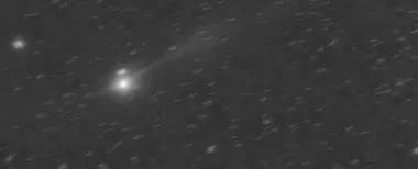 Межзвездный объект 3I/ATLAS проявляет неожиданную активность: растет огромный хвост (фото)