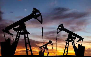 Нефть РФ застряла в океане: Bloomberg подсчитал, сколько сырья дрейфует на танкерах