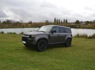 Тест-драйв нового Land Rover Defender OCTA: мощный "спорткар" для бездорожья