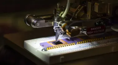 Новые солнечные панели из графена заряжают суперконденсаторы вместо батарей: что это дает