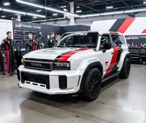 Новый Toyota Land Cruiser Prado превратили в яркое спортивное авто (фото)