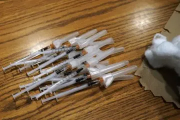 Блогер сделал фальшивый пресс за полмиллиона долларов: как он выглядит (фото)