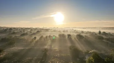 Синоптики дали прогноз на вихідні: від 16° тепла до мокрого снігу