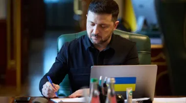 Алієв у розмові із Зеленським засудив російський удар по посольству Азербайджану