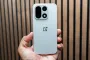 OnePlus 15 с батареей 7300 мАч удивил ценой: сколько стоит новый флагман (фото, видео)