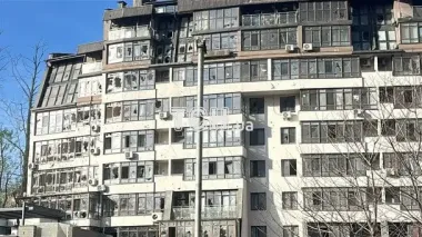 "Я кричала — допоможіть": жителі Києва, які вижили під час удару по будинку, розповіли моторошні подробиці