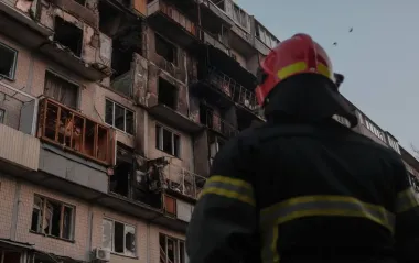 В Киеве завершили поисковые работы после удара РФ: что сейчас известно о последствиях