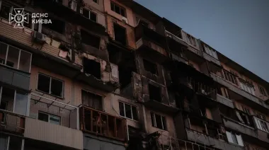 "A wall of fire behind the door": mother and son have jumped from window to escape blaze during Russian attack on Kyiv – video