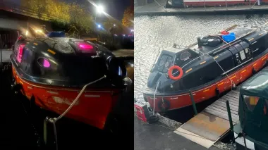 Необычный дом на воде: мужчина рассказал, как избавился от высокой аренды (фото)