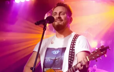 Лидер группы "Скай" попал в больницу: музыкант рассказал о своем состоянии