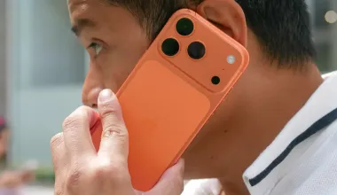 Эксперты рассказали, какой смартфон лучше купить - складной или обычный (фото)