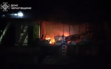 Ruscists attack Chernihiv region with drones: infrastructure facility and enterprise hangar catch fire. PHOTOS