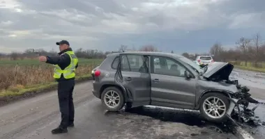 Смертельна ДТП на Прикарпатті: зіткнулись легковик та рейсовий автобус - є загибла та постраждалі